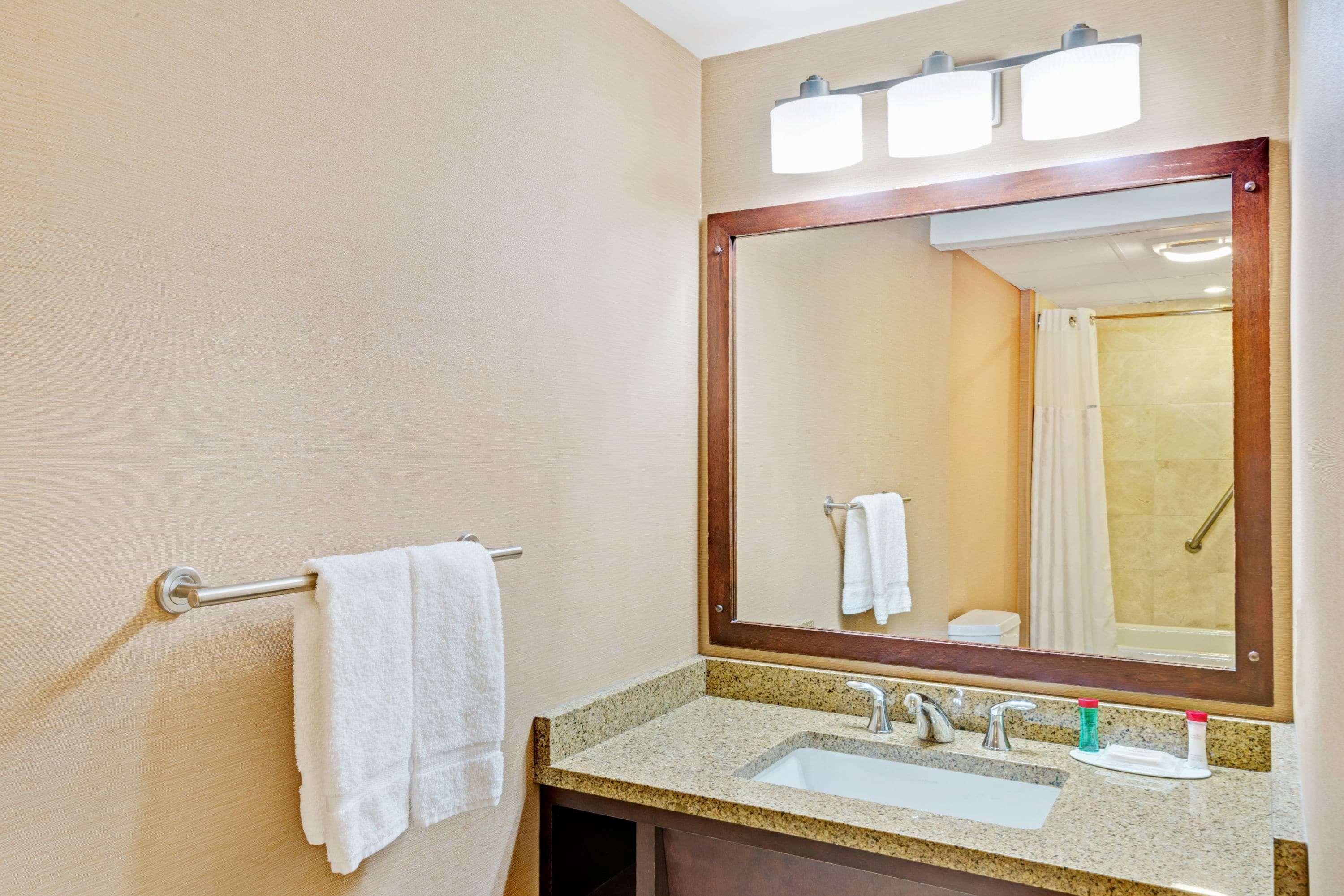 Ramada By Wyndham Seekonk Providence Area Eksteriør bilde