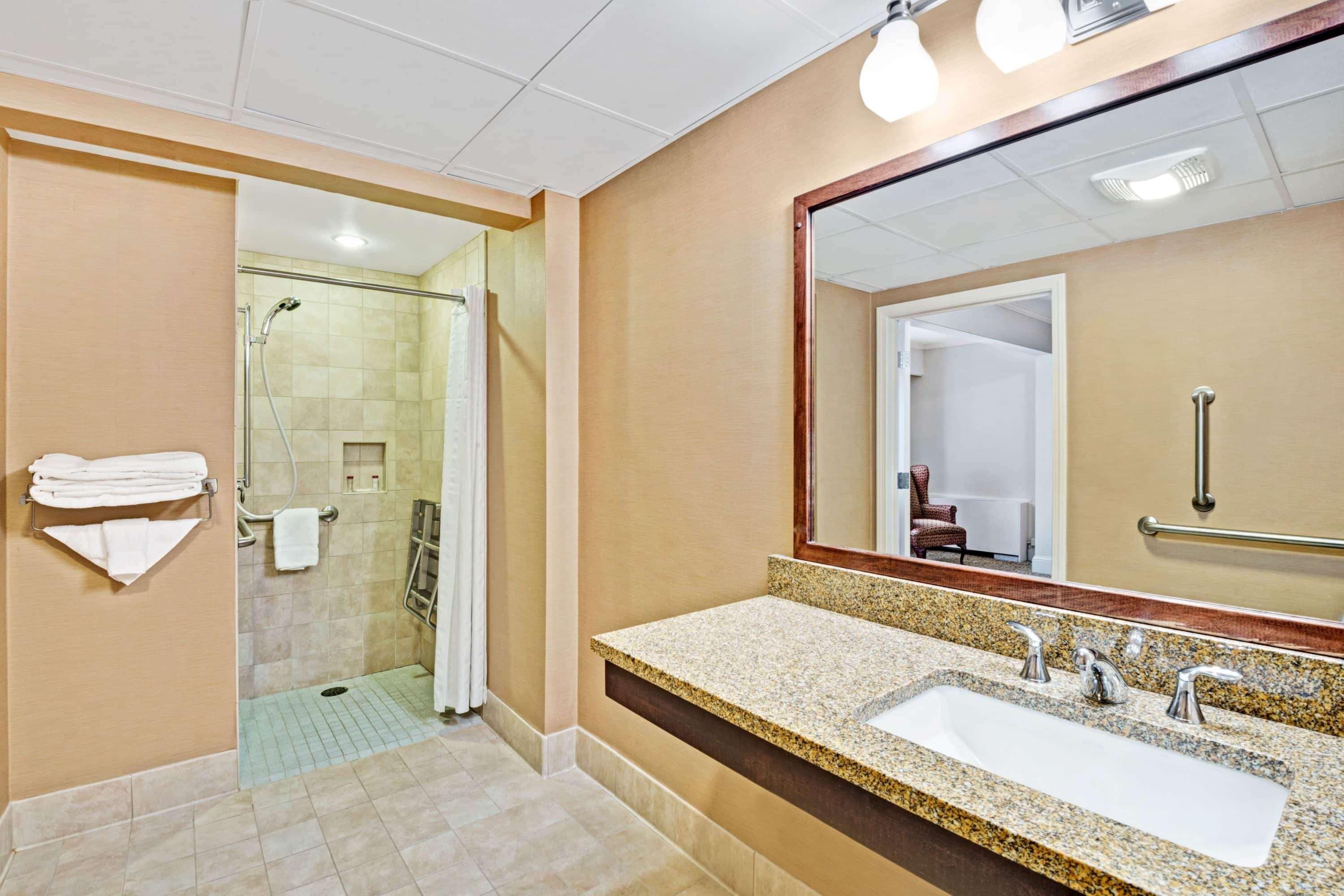 Ramada By Wyndham Seekonk Providence Area Eksteriør bilde