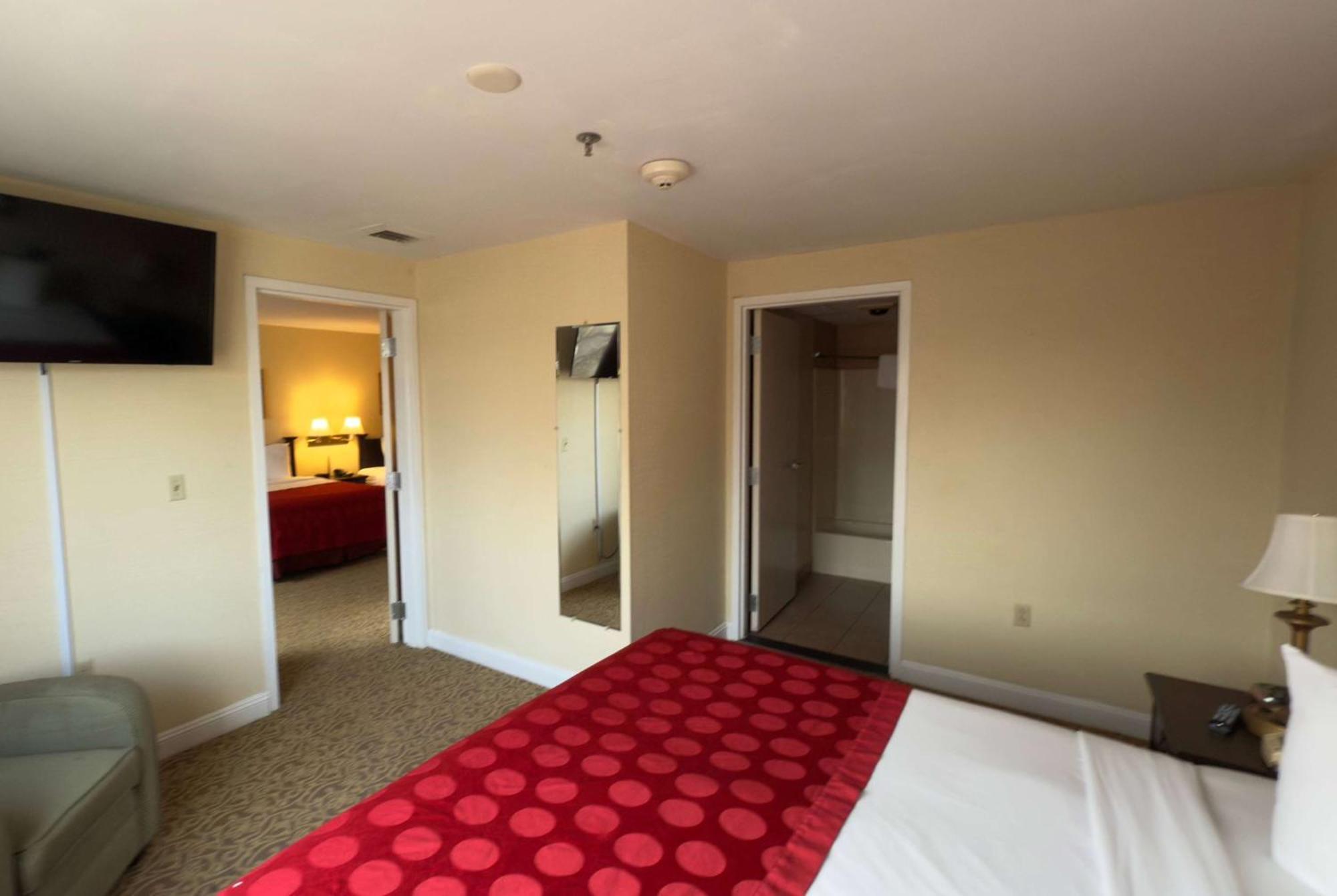 Ramada By Wyndham Seekonk Providence Area Eksteriør bilde