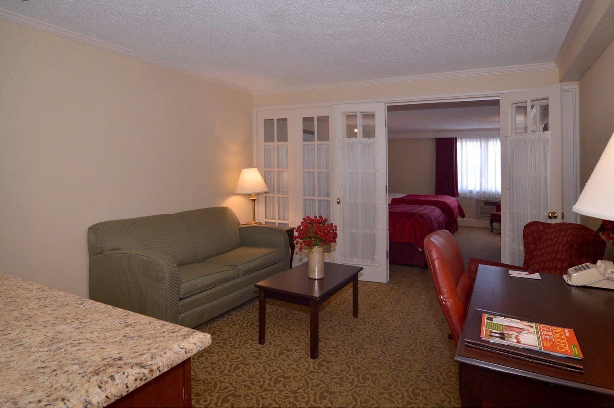 Ramada By Wyndham Seekonk Providence Area Eksteriør bilde